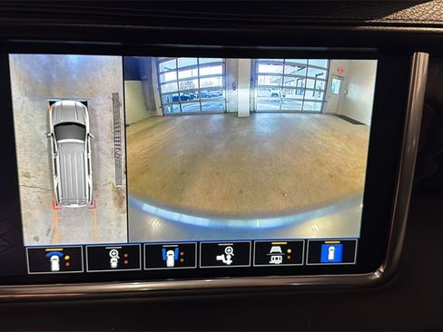 Used 2023 GMC Yukon Denali image 40