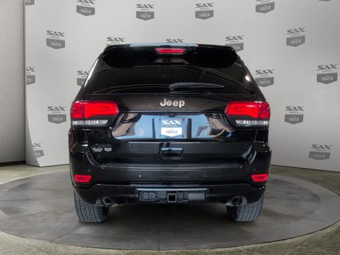 Used 2019 Jeep Grand Cherokee Overland image 4