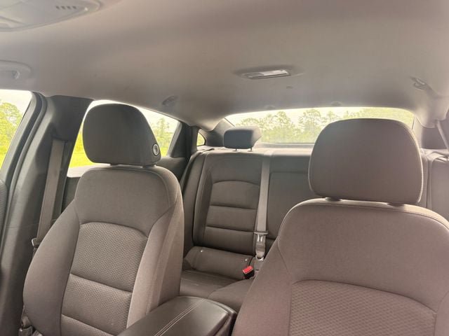 Used 2025 Chevrolet Malibu LT FWD image 10