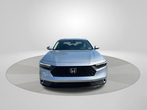 Used 2025 Honda Accord Touring image 2