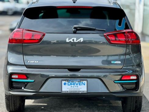 Used 2022 Kia Niro EX w/ Cold Weather Package image 4