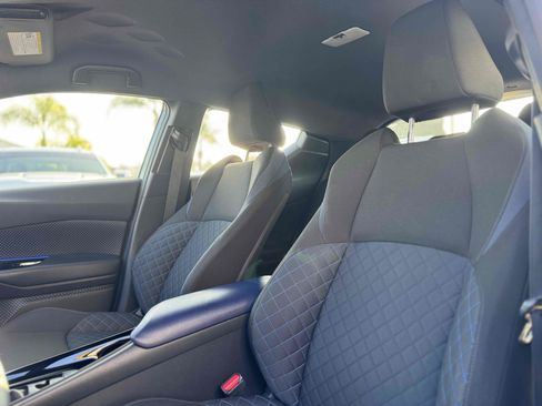 Used 2021 Toyota C-HR XLE image 11