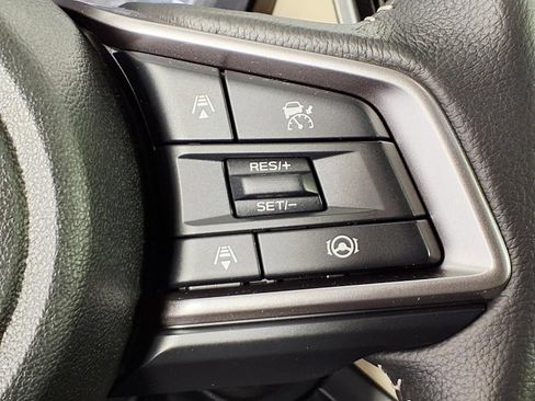 Used 2025 Subaru Outback Premium AWD/4WD image 17