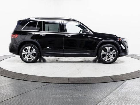 Used 2024 Mercedes-Benz EQB 350 4MATIC SUV image 29