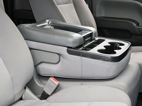 Used 2018 Chevrolet Silverado 1500 Custom w/ Custom Value Package image 37