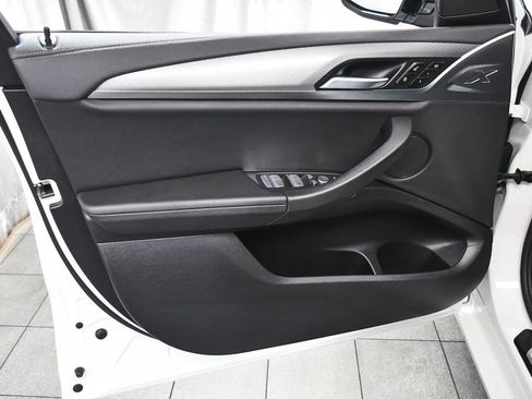 Used 2021 BMW X3 xDrive30i w/ M Sport Package image 9