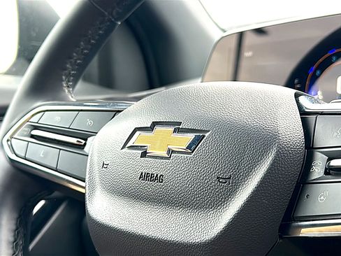 Used 2025 Chevrolet Equinox LT w/ Convenience Package II FWD image 30
