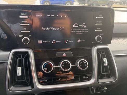 Used 2023 Kia Sorento LX image 15