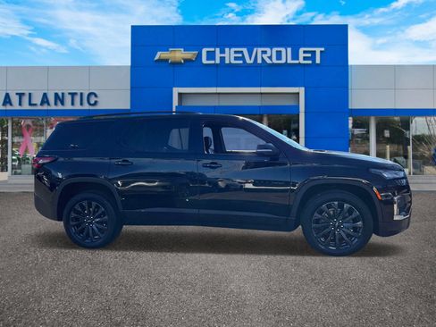 Used 2022 Chevrolet Traverse RS image 4