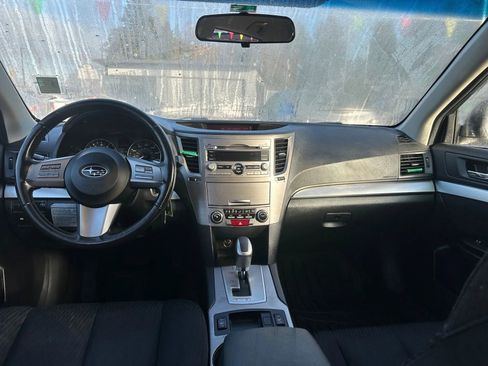 Used 2011 Subaru Outback 2.5i Premium image 10