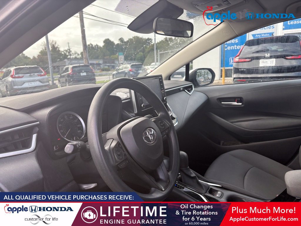 Used 2020 Toyota Corolla LE FWD image 7