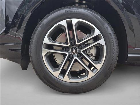 New 2025 Audi Q5 Premium image 6