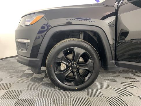 Used 2020 Jeep Compass Latitude image 12