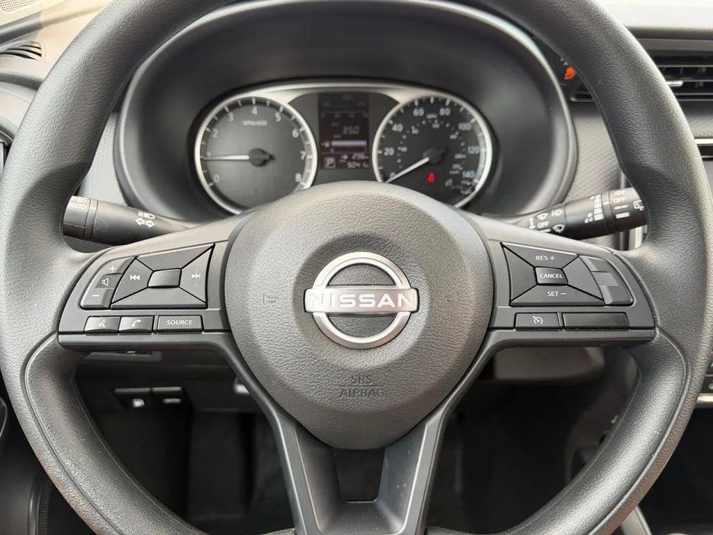 Used 2025 Nissan Kicks Play S FWD image 13
