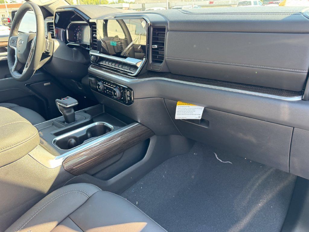 New 2026 Chevrolet Silverado 1500 LT Trail Boss w/ LT Trail Boss Premium Package AWD/4WD image 8