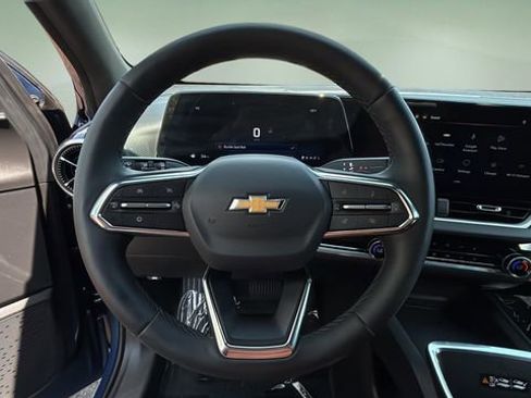 Used 2026 Chevrolet Equinox LT w/ Convenience Package II image 36