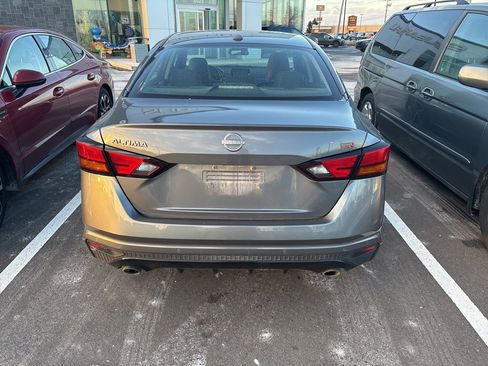 Used 2025 Nissan Altima 2.5 SR image 6