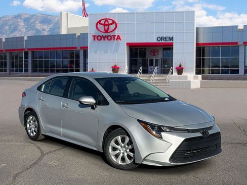 Used 2024 Toyota Corolla LE FWD image 1