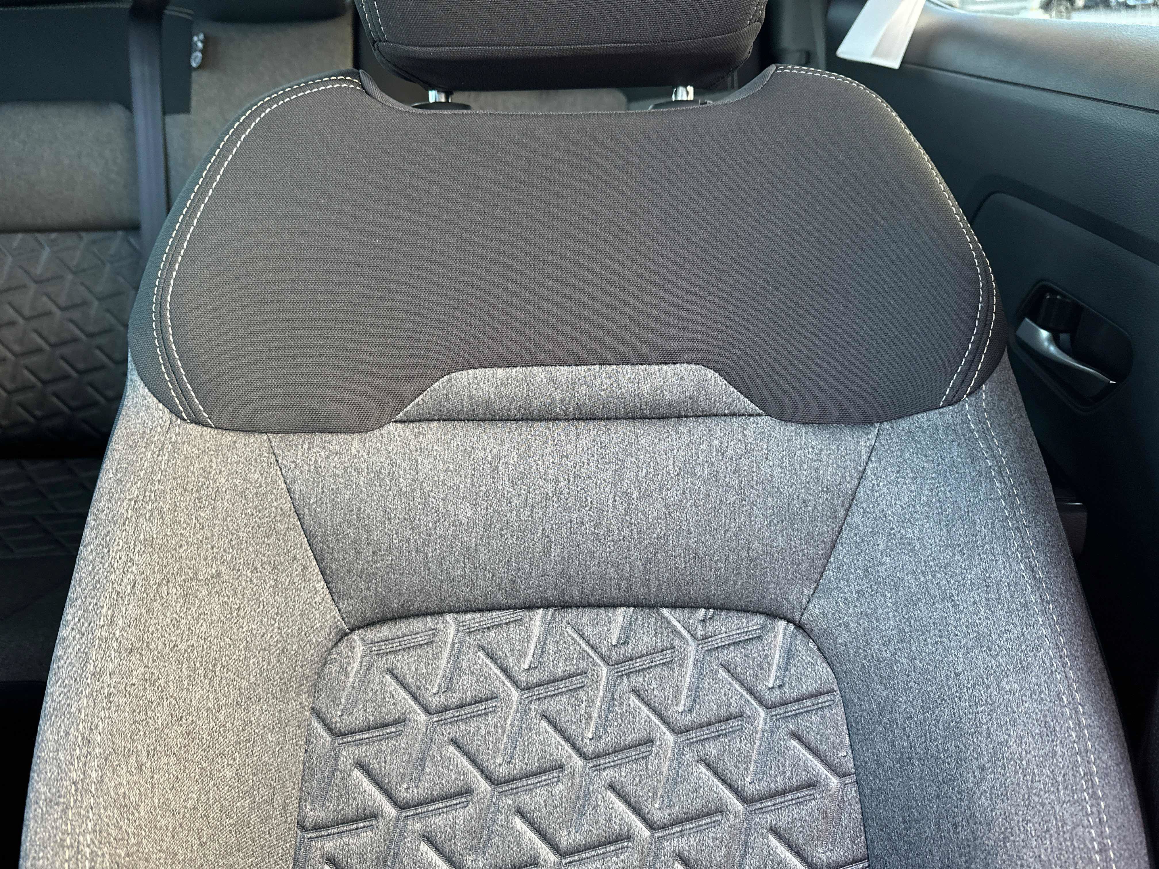 New 2027 Nissan Kicks SV AWD/4WD image 24
