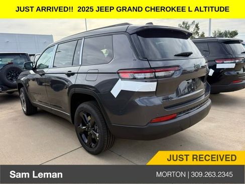 New 2025 Jeep Grand Cherokee L Altitude image 12