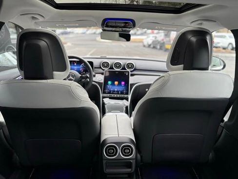 Used 2025 Mercedes-Benz C 300 Sedan image 53