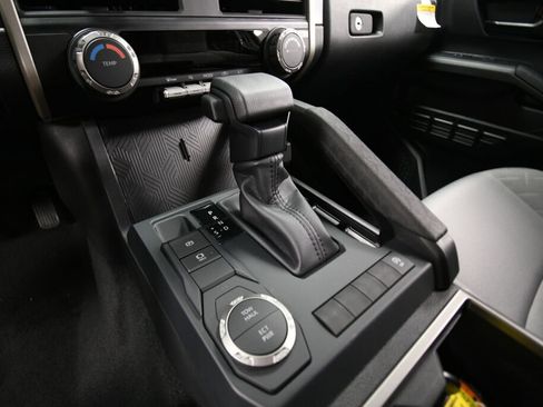 New 2025 Toyota Tacoma SR5 image 18