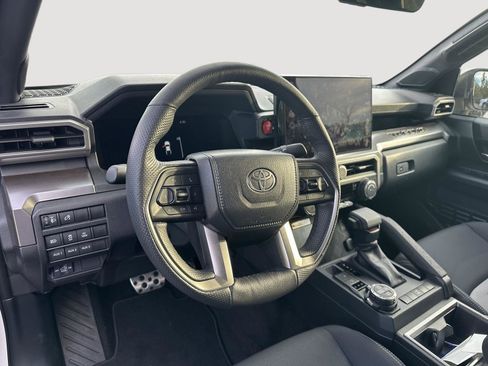 Used 2024 Toyota Tacoma TRD Off-Road image 47