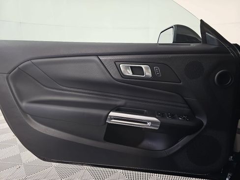 Used 2025 Ford Mustang Premium RWD image 24