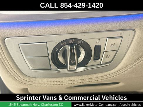 Used 2021 BMW 740i w/ Premium Package RWD image 11