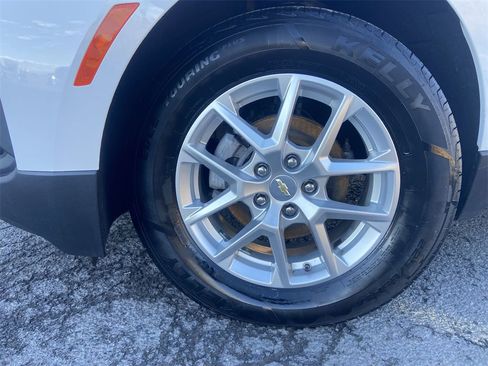 Used 2022 Chevrolet Equinox LS w/ LS Convenience Package image 32