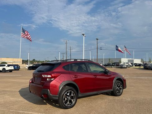 Used 2018 Subaru Crosstrek 2.0i AWD/4WD image 25