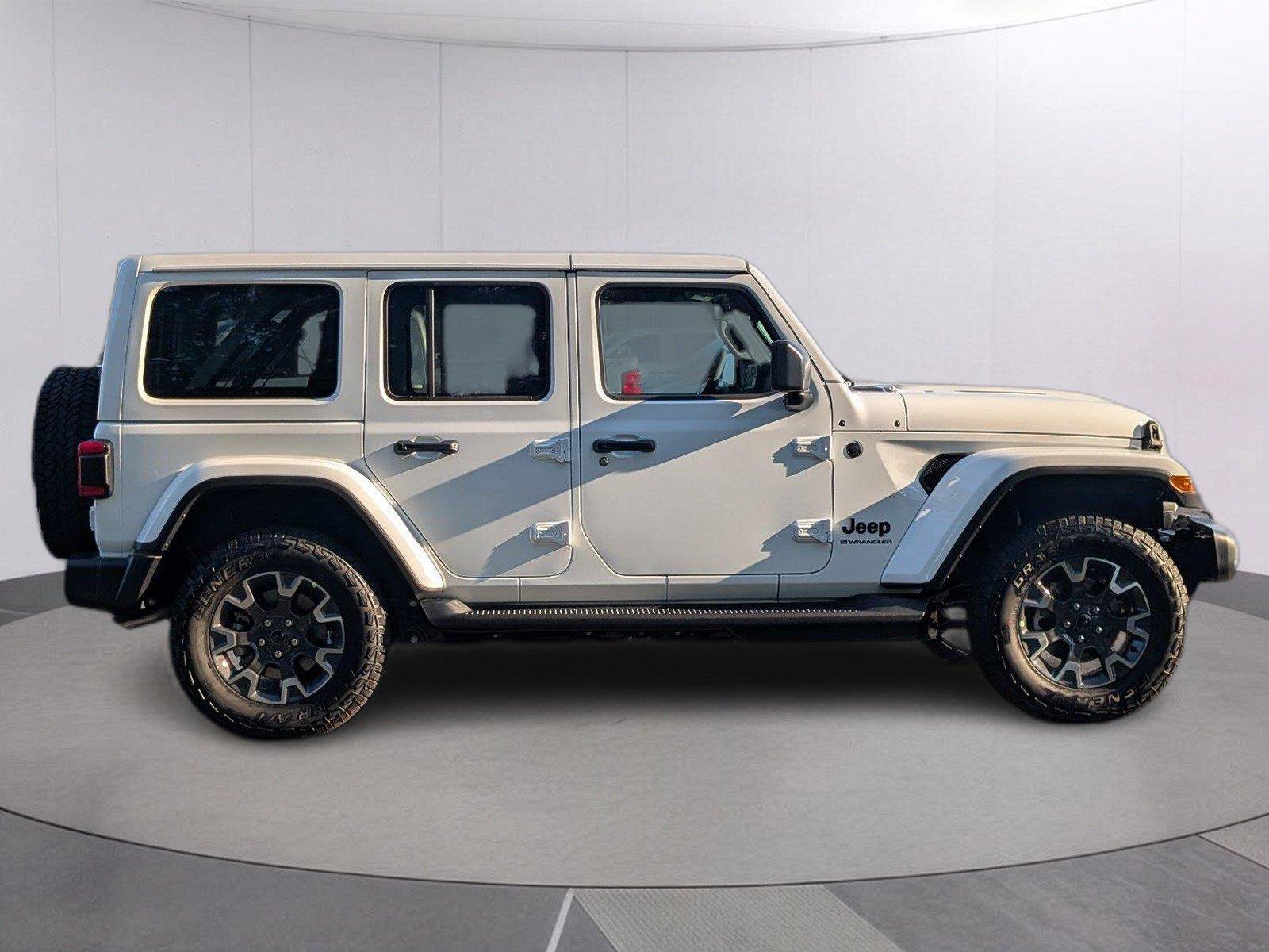 New 2027 Jeep Wrangler Unlimited Sahara AWD/4WD image 8