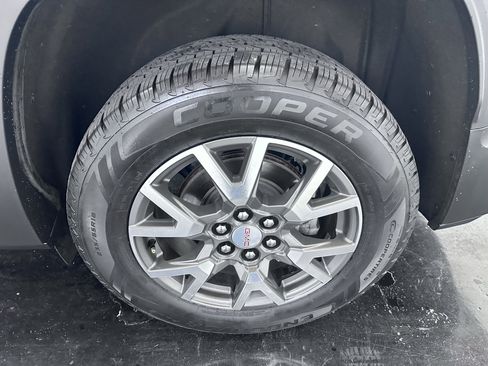Used 2020 GMC Acadia SLE w/ Driver Convenience Package FWD image 24