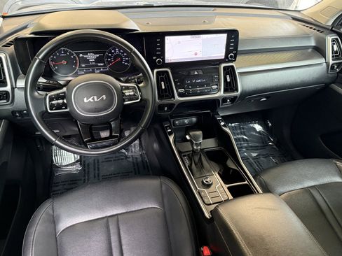 Used 2022 Kia Sorento S w/ Panoramic Sunroof Package FWD image 28