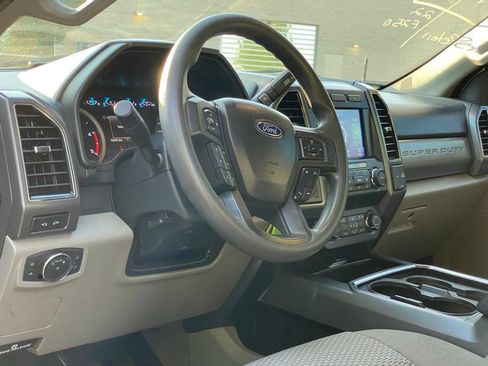 Used 2022 Ford F250 XLT w/ XLT Premium Package AWD/4WD image 6