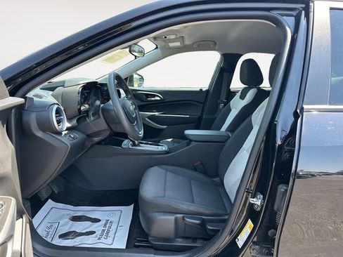 Used 2024 Chevrolet Trax LS FWD image 9