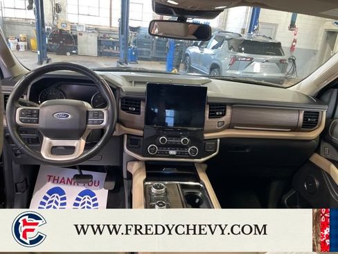 Used 2024 Ford Expedition Limited AWD/4WD image 13