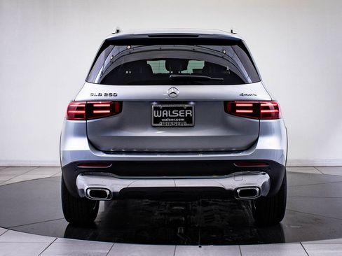 Used 2026 Mercedes-Benz GLB 250 4MATIC image 9