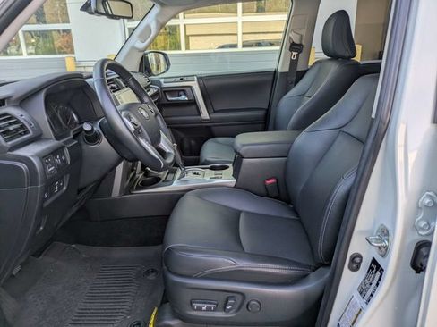 Used 2023 Toyota 4Runner Limited AWD/4WD image 20