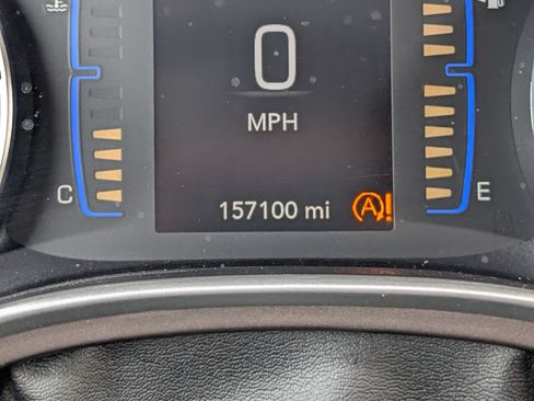 Used 2018 Chrysler Pacifica Touring-L FWD image 20