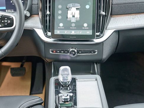 New 2026 Volvo XC90 T8 Ultra w/ Protection Package AWD/4WD image 31