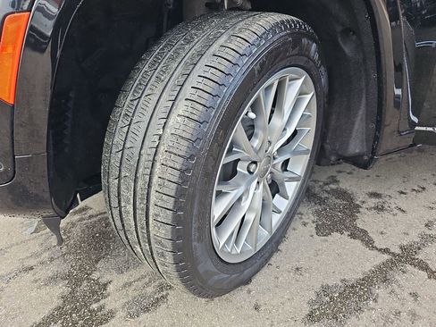 Used 2023 Jeep Grand Cherokee Summit w/ Luxury Tech Group V image 36