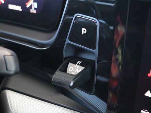 Used 2024 Porsche Cayenne image 52