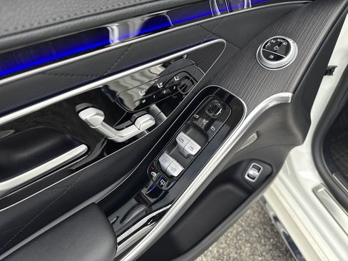 Used 2023 Mercedes-Benz S 580 4MATIC Sedan image 12