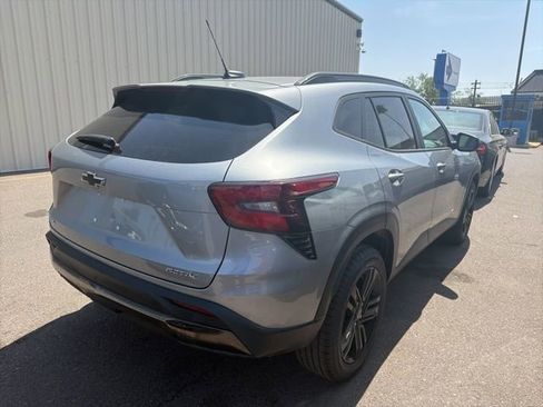 Used 2025 Chevrolet Trax ACTIV w/ Driver Confidence Package image 10