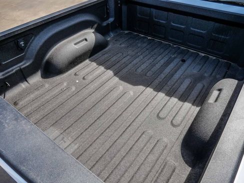 Used 2026 RAM 2500 Laramie w/ Towing Technology Group AWD/4WD image 14