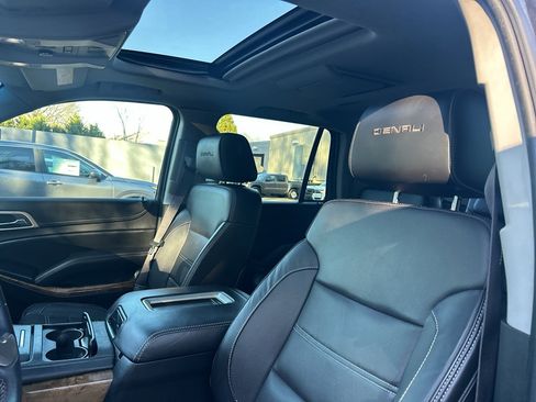 Used 2015 GMC Yukon Denali w/ Touring Package image 24