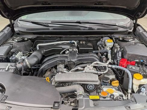 Used 2025 Subaru Outback Premium image 39