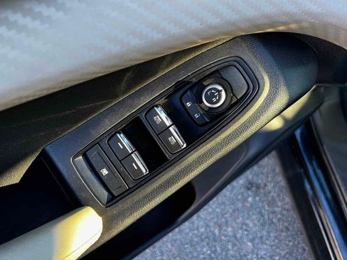 Used 2022 Subaru Ascent Premium w/ Convenience Package image 12