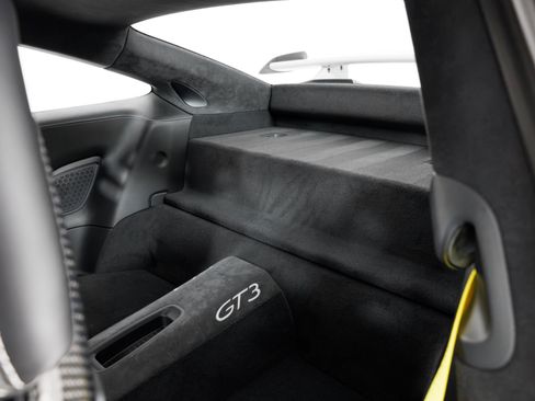 Used 2018 Porsche 911 GT3 RWD image 48